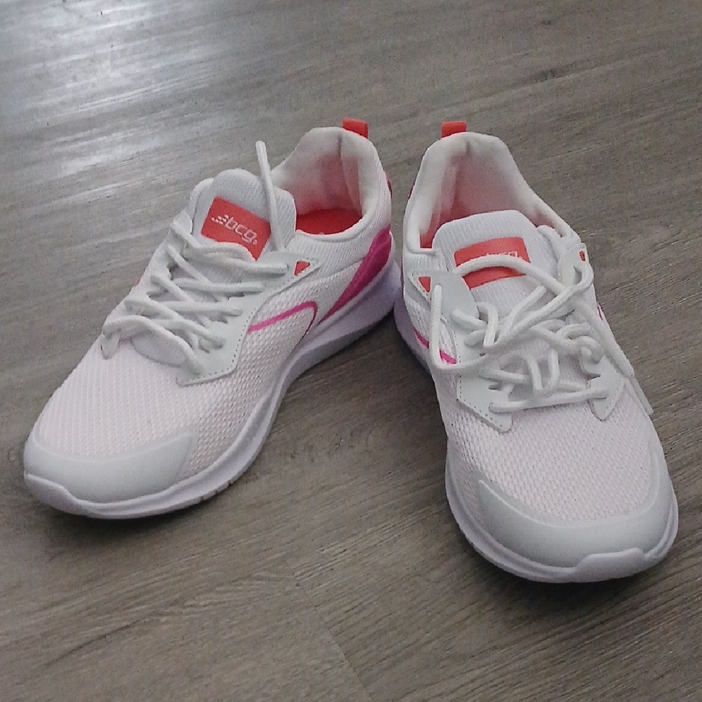 BCG white and pink athletic walking Running Shoes Sz 9B  these are narrow NWOT